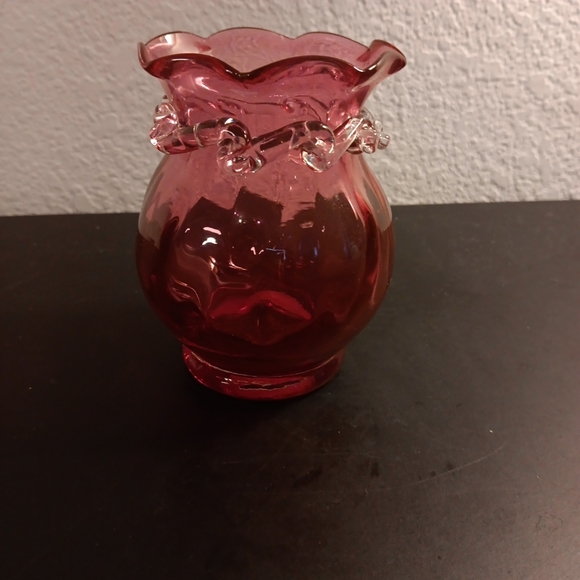 VTG Pilgrim Cranberry Glass 5" Miniature Vase with Applied Rigaree. - Picture 2 of 6